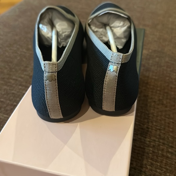 BIRDES women’s the blackbird Loafers - Picture 6 of 10